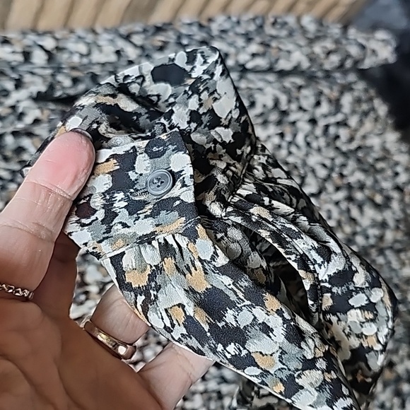 Talbots Ladies blouse Sz L - Picture 6 of 10